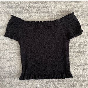 Black Rue21 off the shoulder T-shirt